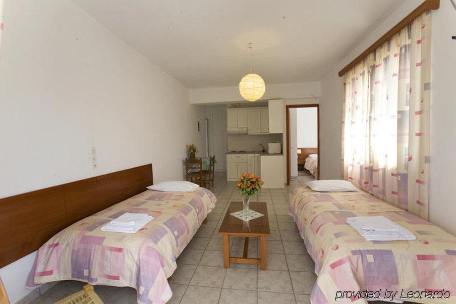 Gikas Apartments Marmari  Rom bilde