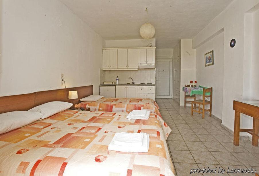 Gikas Apartments Marmari  Rom bilde